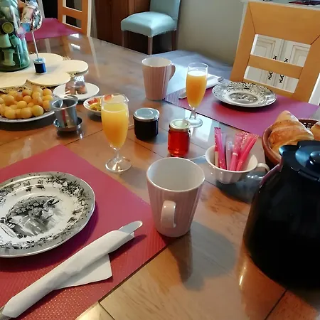 فندق مبيت وإفطار D'hotes La Roseraie