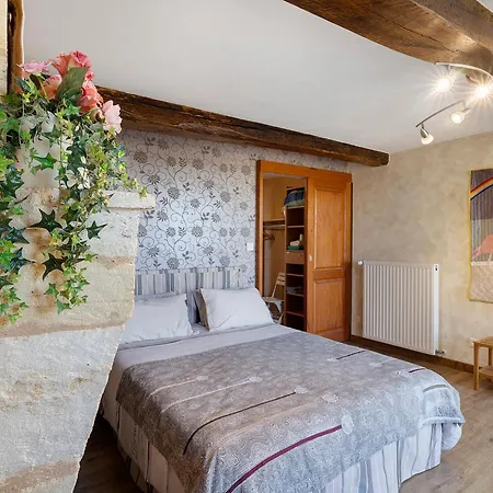 D'hotes La Roseraie Bed & Breakfast 3*