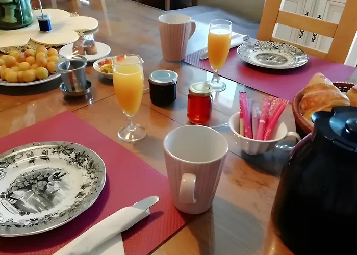 فندق مبيت وإفطار D'hotes La Roseraie