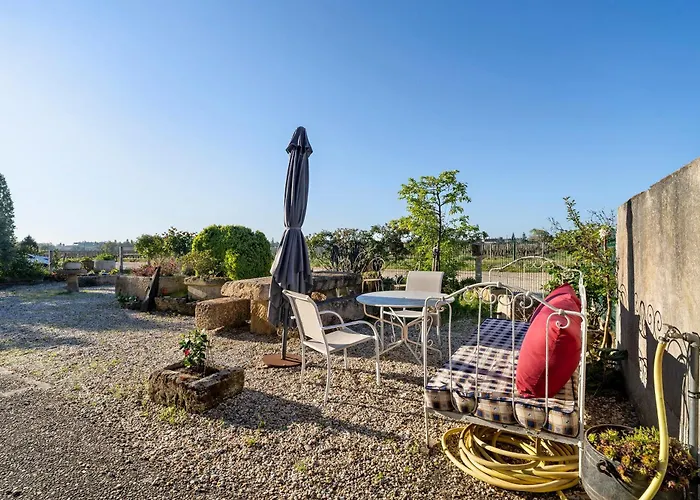 D'hotes La Roseraie Bed & Breakfast 3*